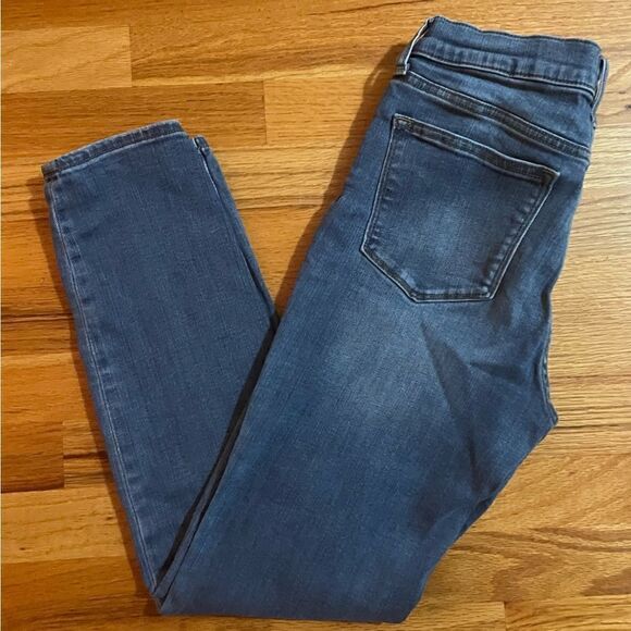 J crew 8” mid rise skinny jeans - Picture 6 of 9